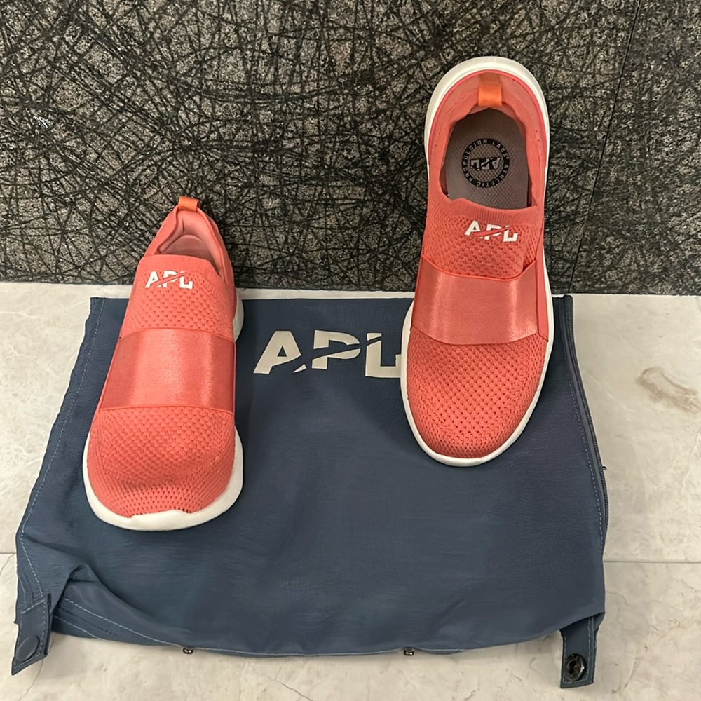 👟WOMENS APL TECHLOOM BLISS SNEAKER👟